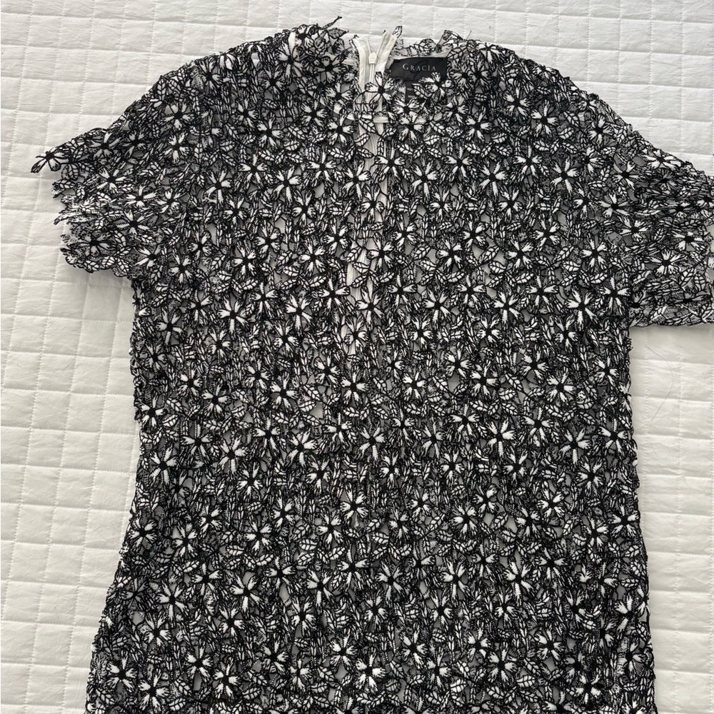 Black and White Lace Women's Top